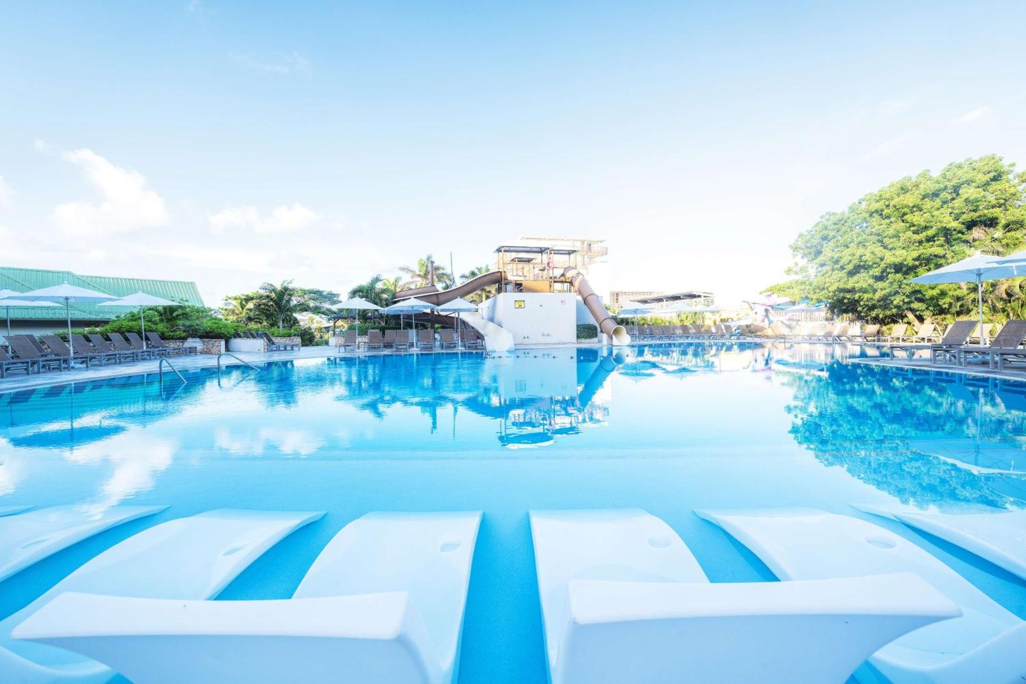 Sonesta Maho Beach All Inclusive Resort Casino & Spa מראה חיצוני תמונה