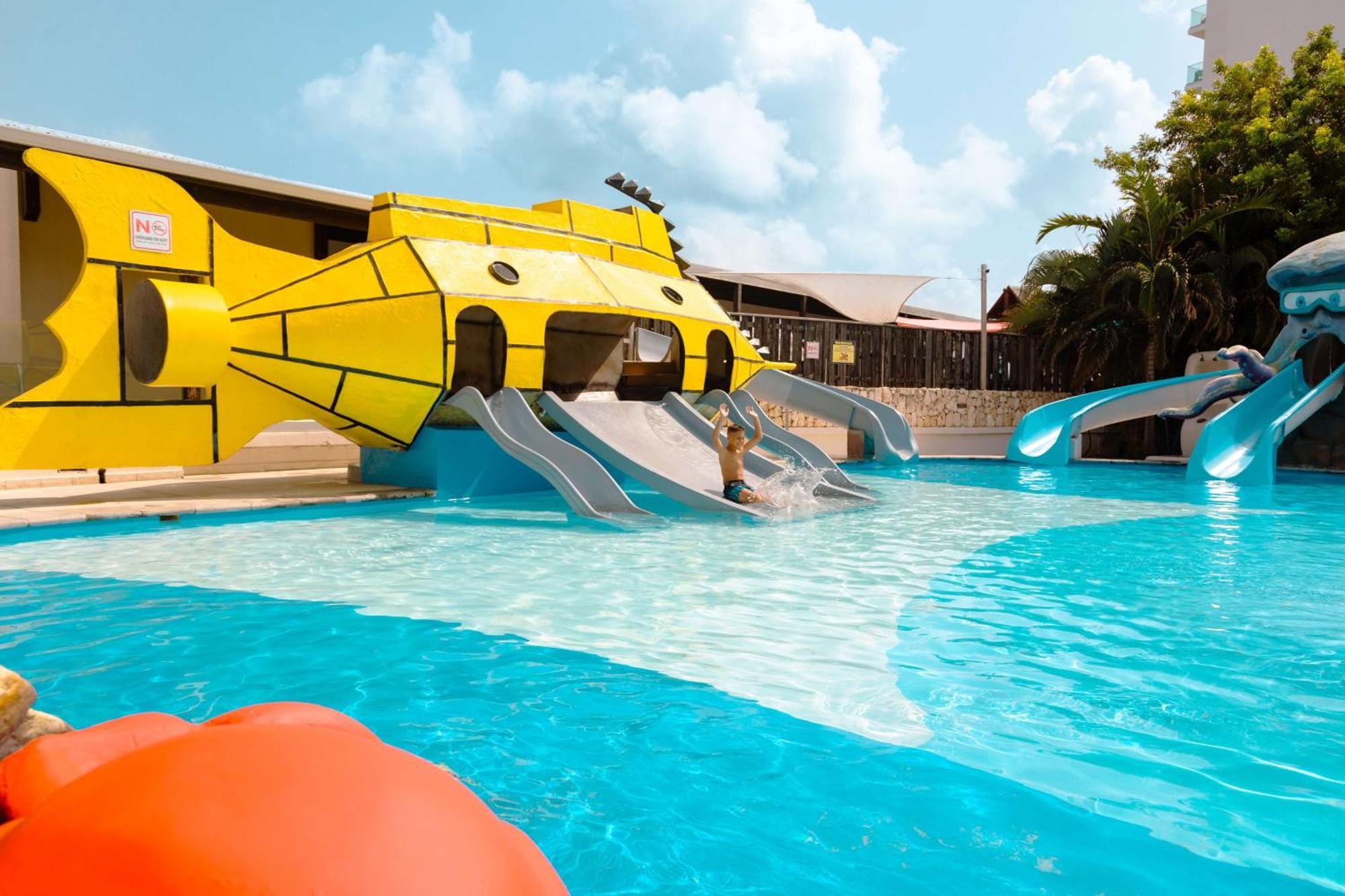 Sonesta Maho Beach All Inclusive Resort Casino & Spa מראה חיצוני תמונה
