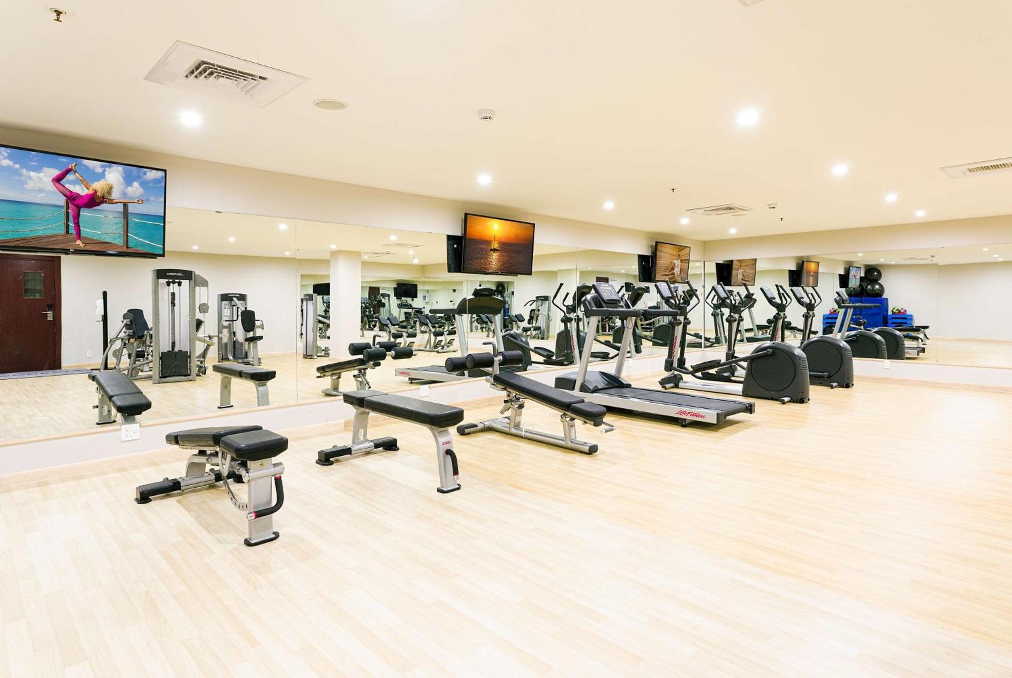 Sonesta Maho Beach All Inclusive Resort Casino & Spa מראה חיצוני תמונה