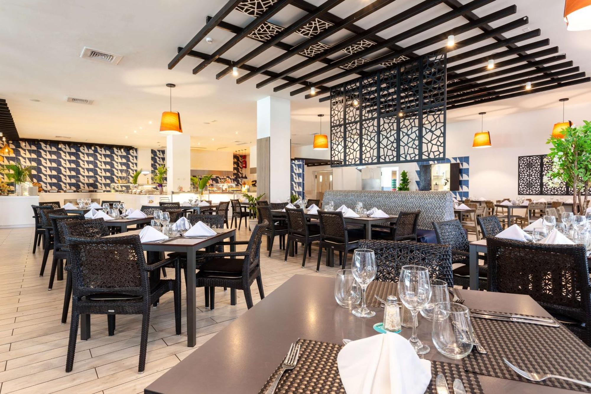 Sonesta Maho Beach All Inclusive Resort Casino & Spa מראה חיצוני תמונה